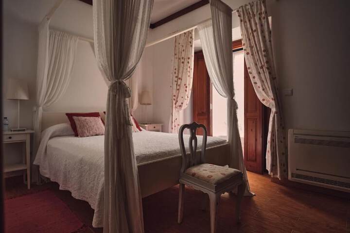 Room 2 of 54