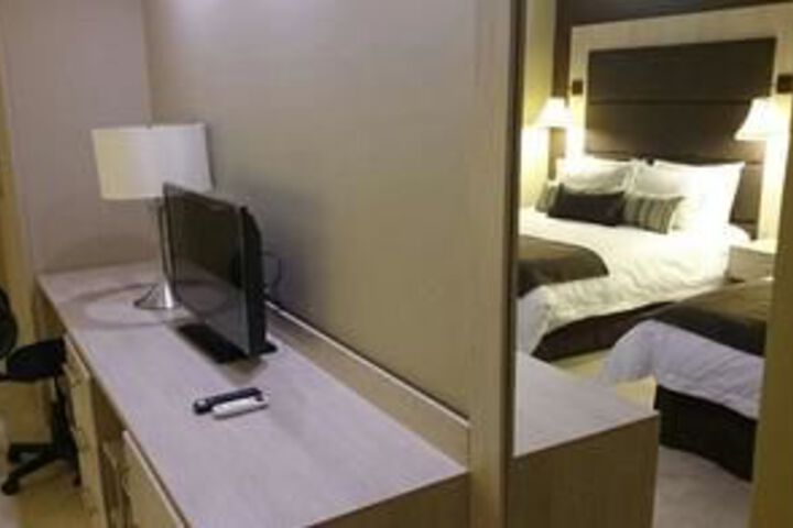Room 26 of 32