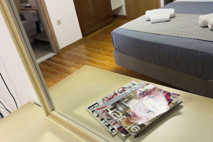 Room 131 of 148