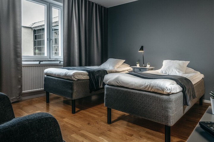 Room 44 of 77