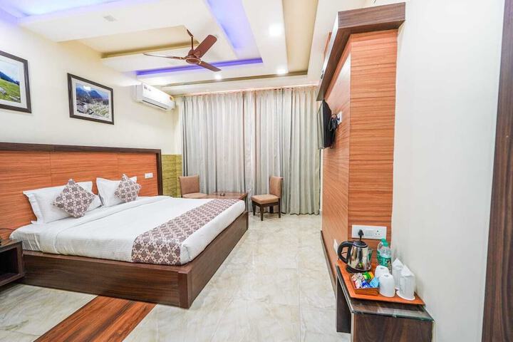 Room 14 of 38