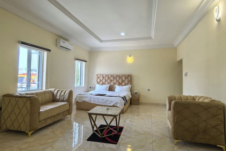 Room 6 of 45