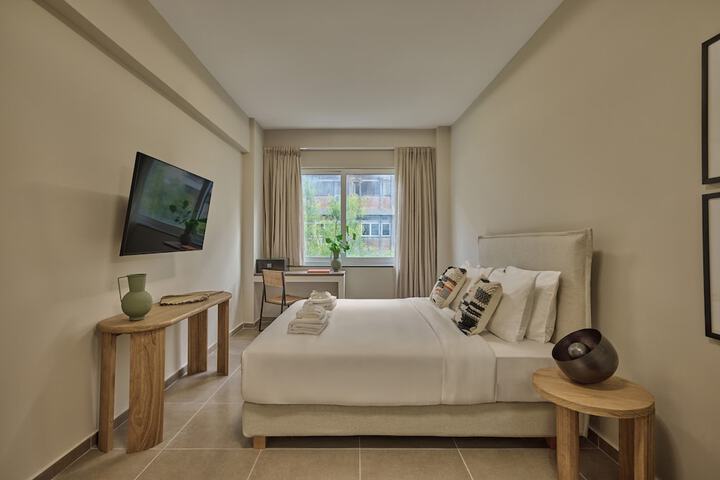 Room 6 of 20