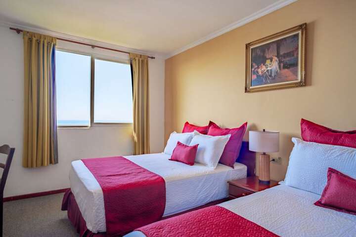 Room 5 of 18