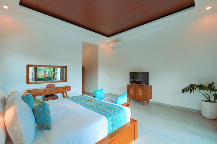 Room 7 of 28