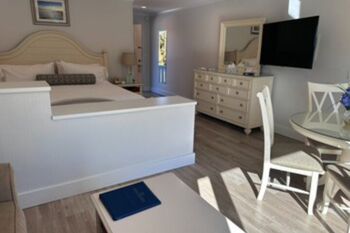 Room 298 of 549