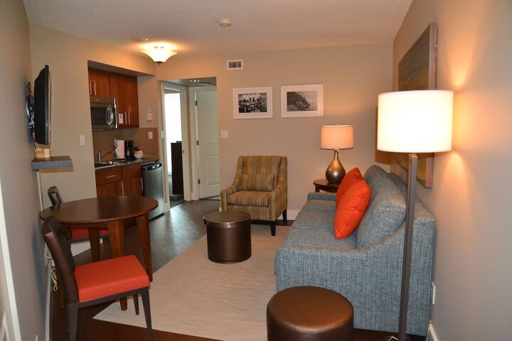 Room 13 of 36