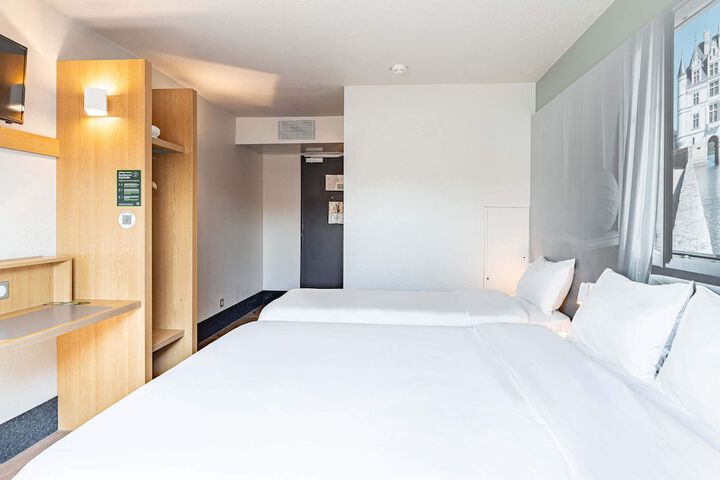 Room 16 of 43