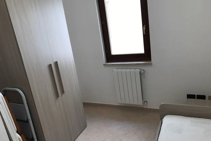 Room 3 of 10