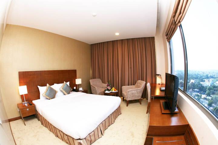Room 9 of 181