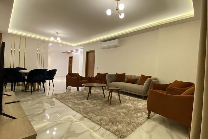 White Palace Motel EG