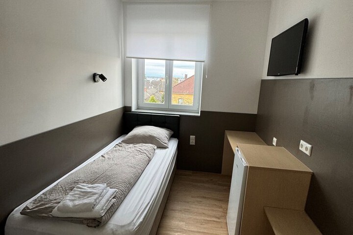 Room 11 of 91
