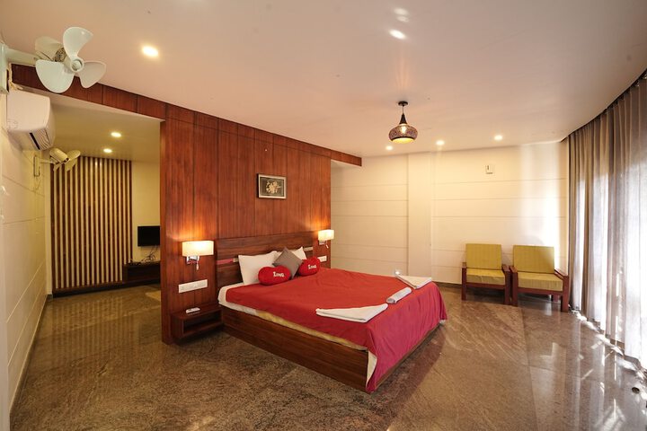 Room 11 of 48