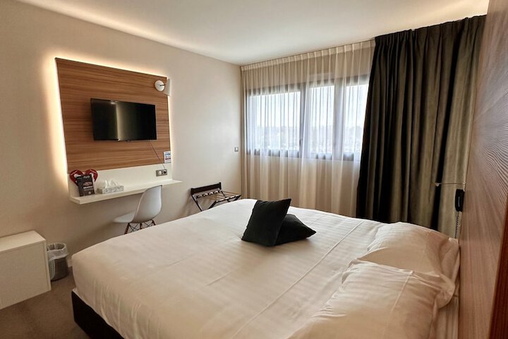 Room 16 of 57