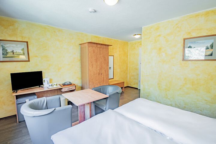 Room 21 of 82