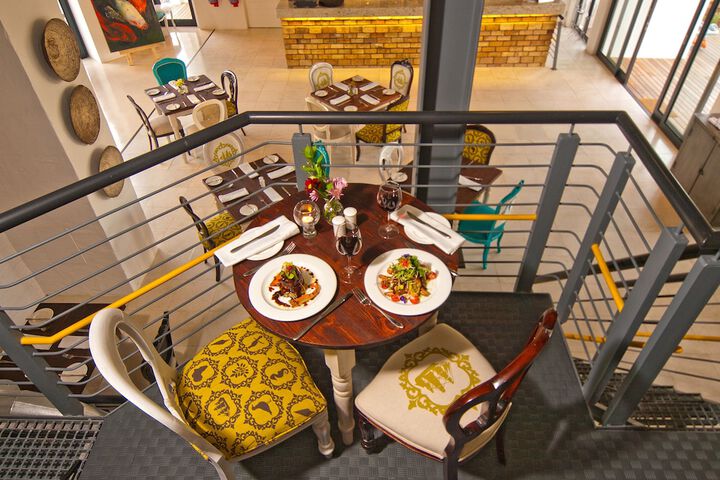 Dining 45 of 68