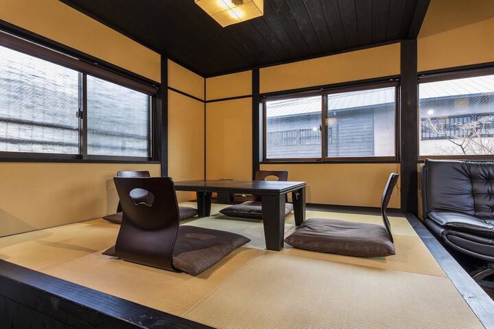 Room 12 of 31