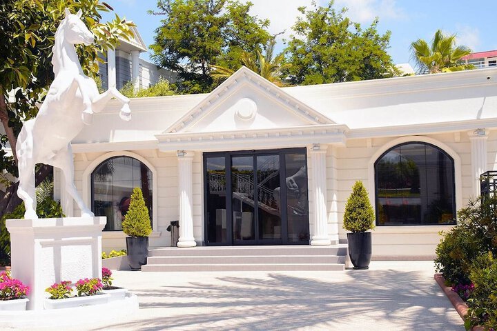 Hotel 63 of 77