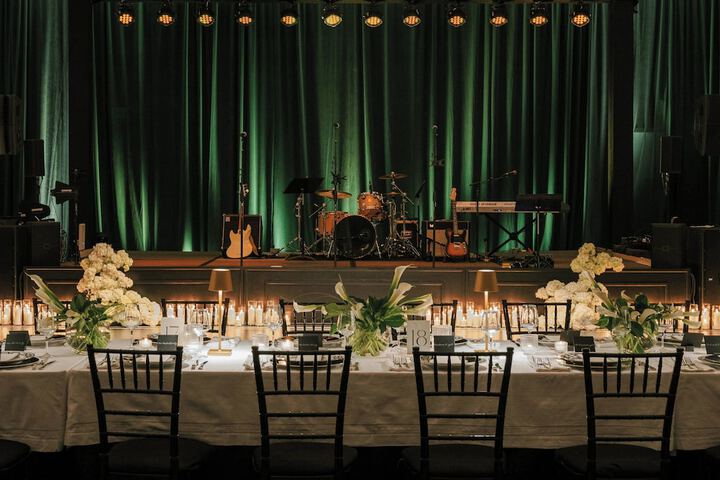 Ballroom/Hall 124 of 142