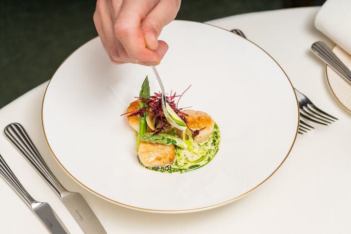 Dining 74 of 101