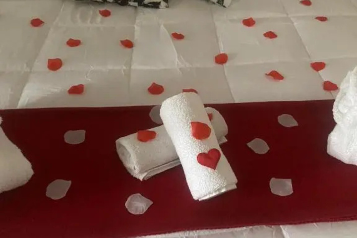 Room 2 of 26