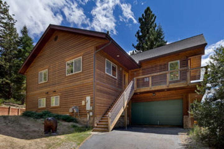 Exterior of 939 Muskwaki