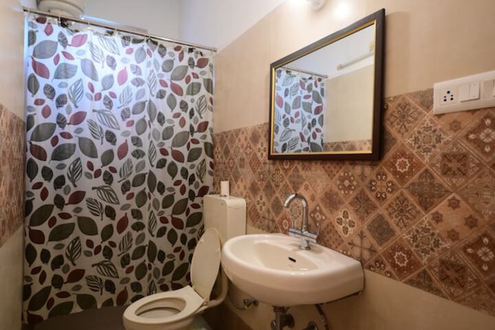 Room 116 of 189