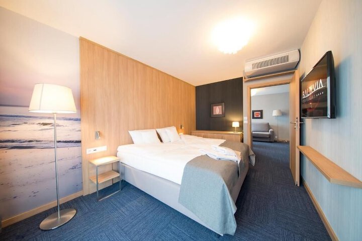 Room 4 of 54