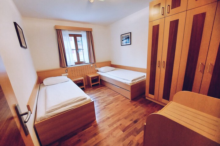 Room 30 of 188