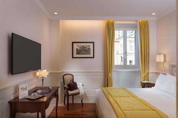 Room 15 of 83