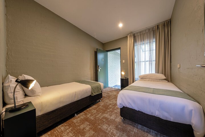 Room 15 of 42