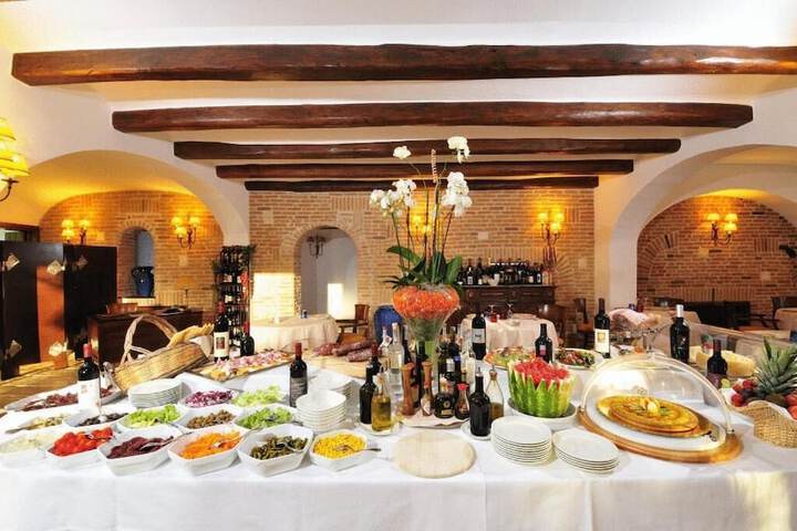 Dining 64 of 100