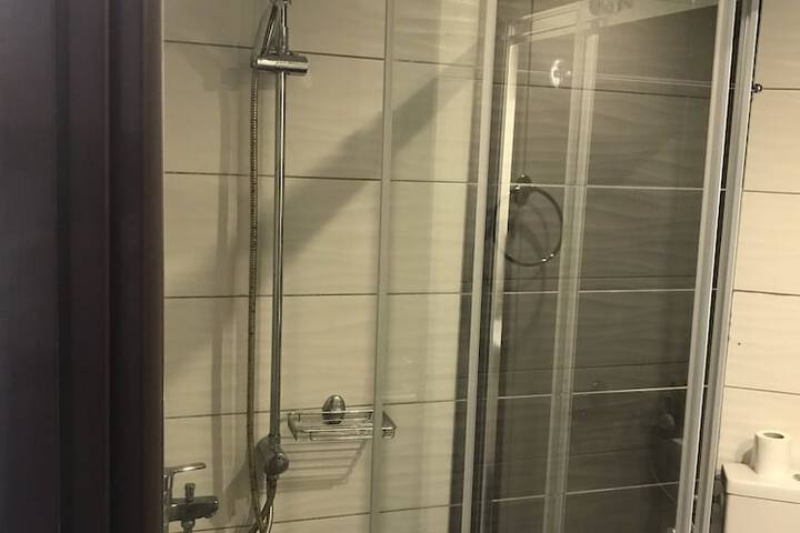 Room 26 of 101