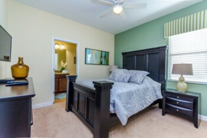Room 21 of 25