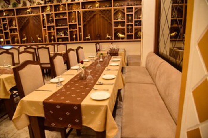 Dining 5 of 28