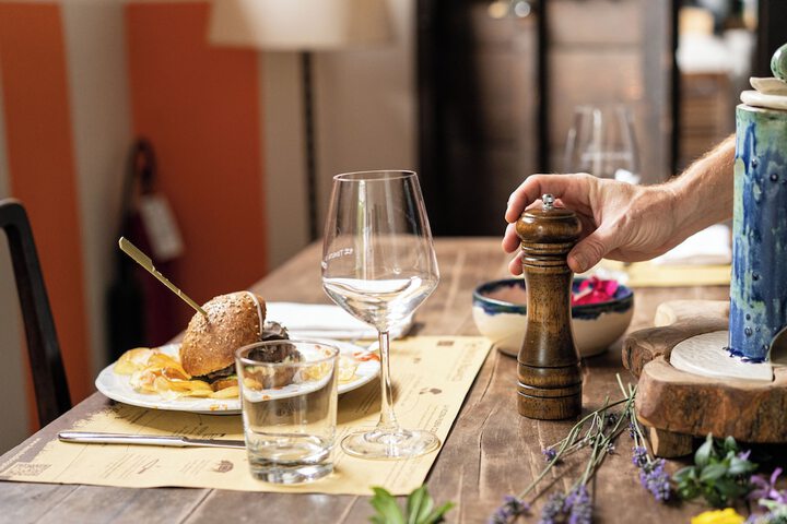 Dining 135 of 143