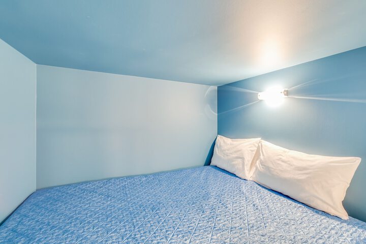 Room 43 of 69
