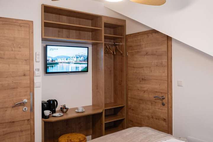 Room 20 of 49
