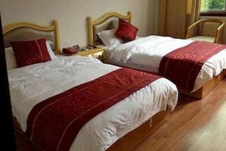 Room 5 of 17