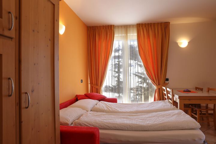 Room 21 of 36