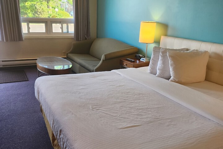 1 King Bed Executive Room (3 of 13)