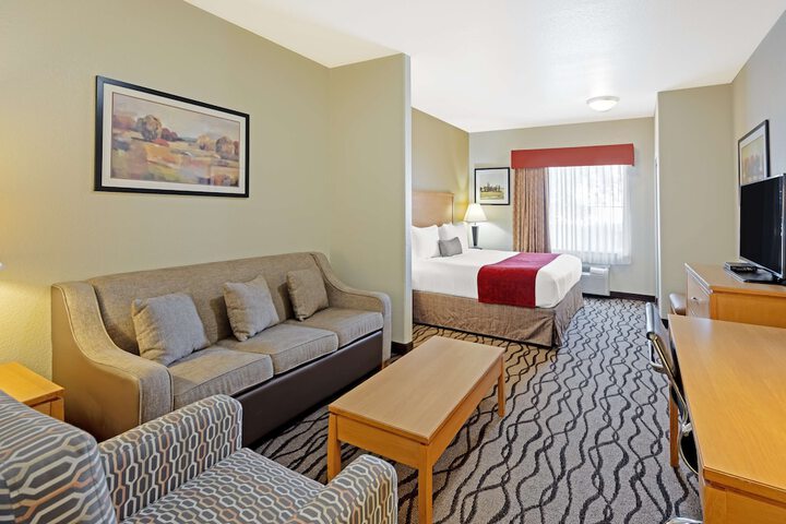 Room 15 of 36