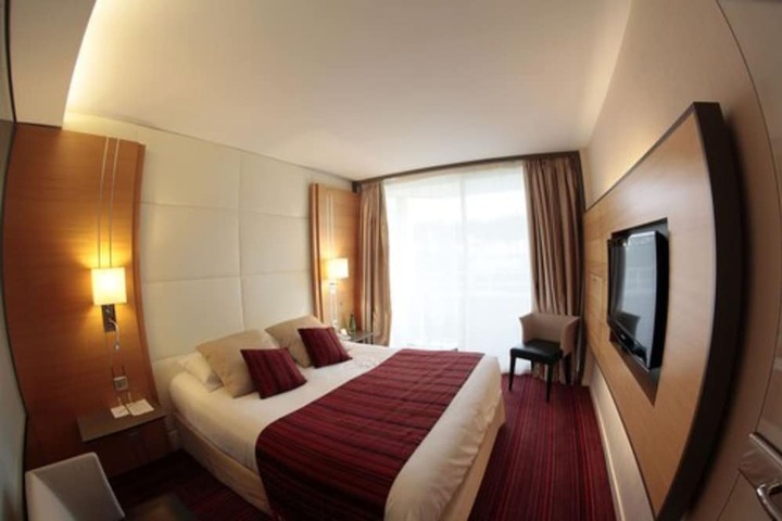 Room 8 of 39