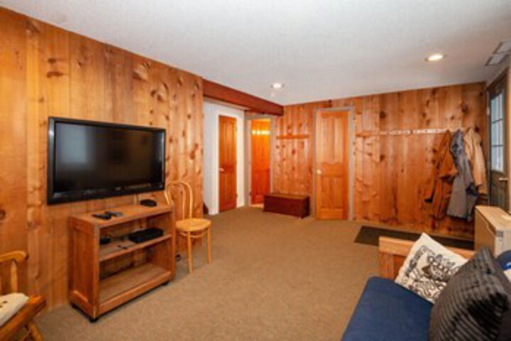Room 12 of 26