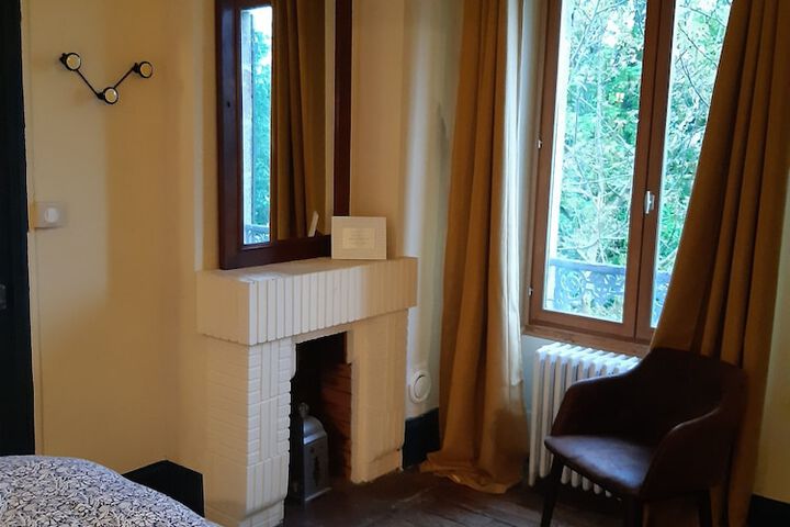 Room 7 of 36
