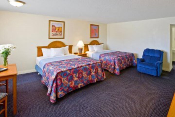  Americas Best Value Inn Raton Sands 2