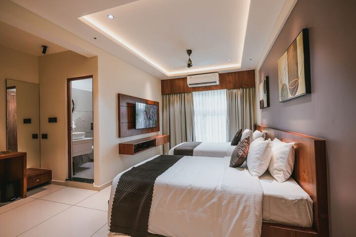 Room 17 of 36