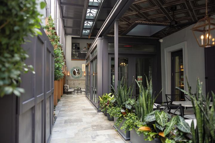 Hotel Exterior 51 of 59