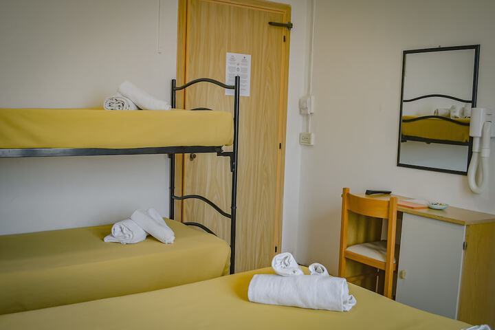 Room 20 of 76