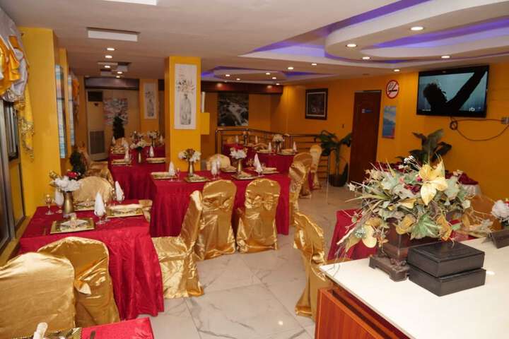 Dining 59 of 98